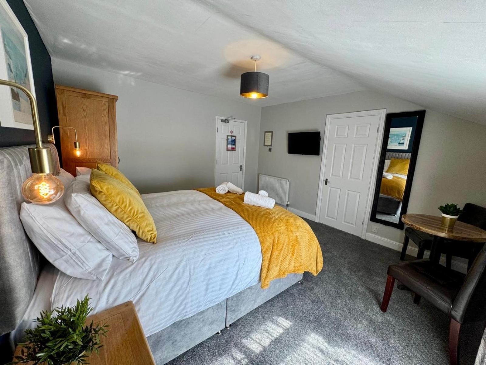 The Rockside Bed & Breakfast สการ์โบโรห์ ภายนอก รูปภาพ