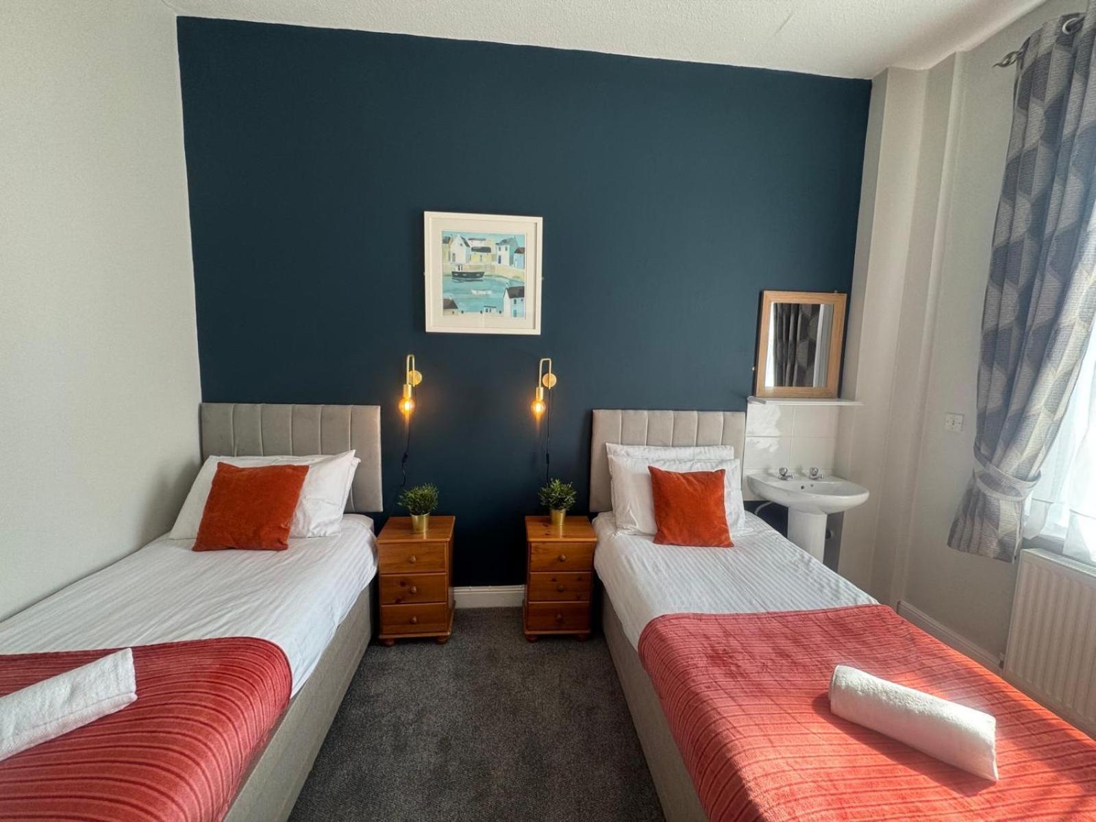 The Rockside Bed & Breakfast สการ์โบโรห์ ภายนอก รูปภาพ