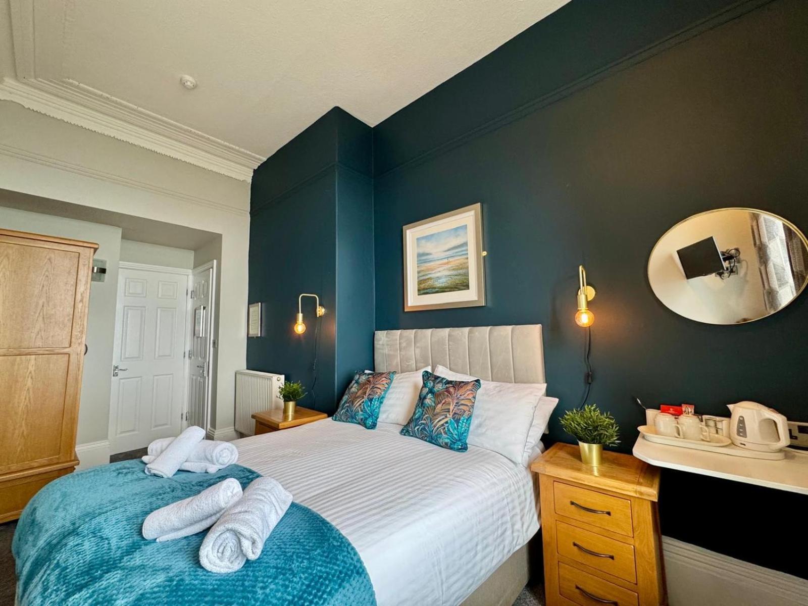 The Rockside Bed & Breakfast สการ์โบโรห์ ภายนอก รูปภาพ