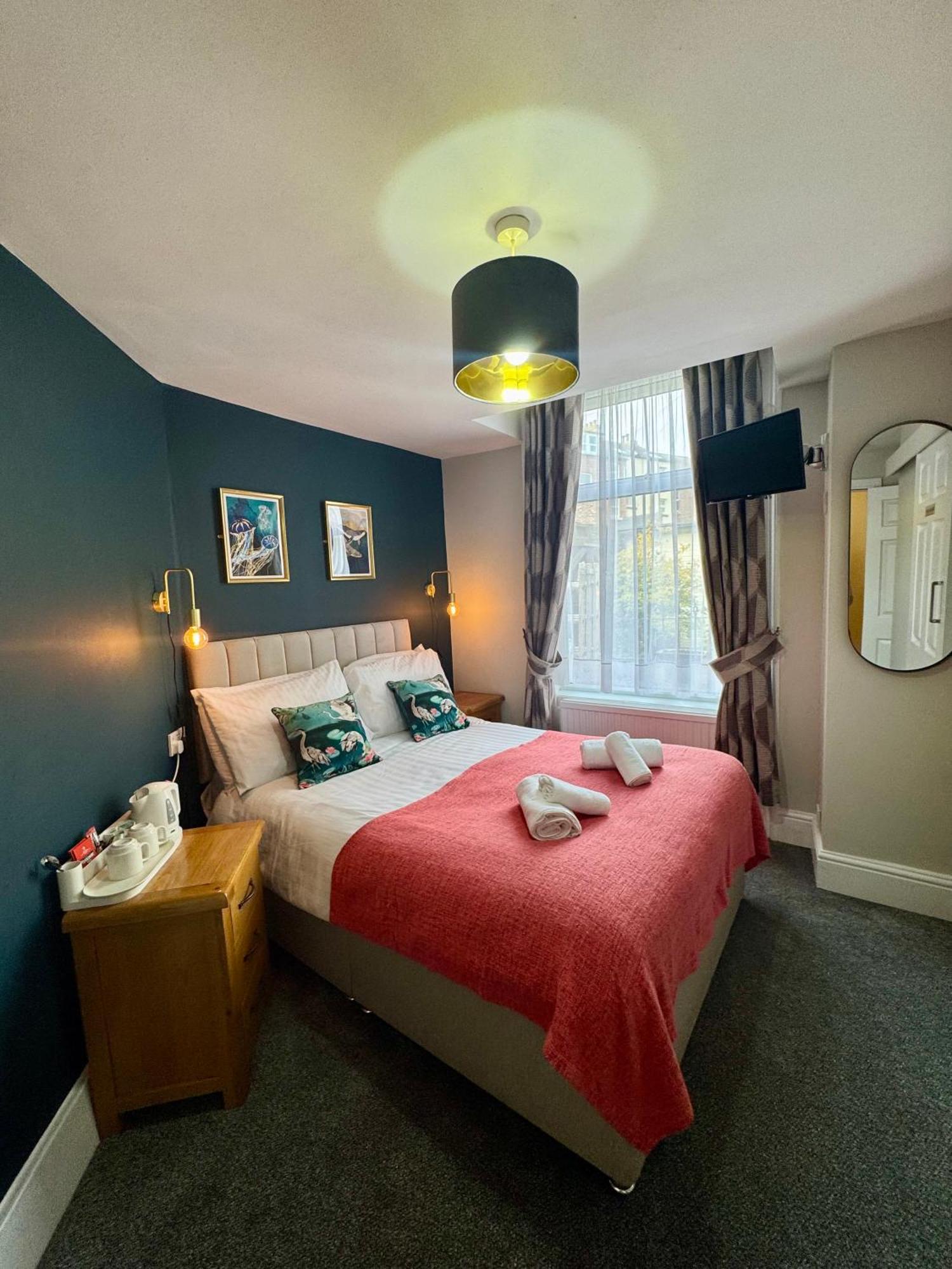 The Rockside Bed & Breakfast สการ์โบโรห์ ภายนอก รูปภาพ